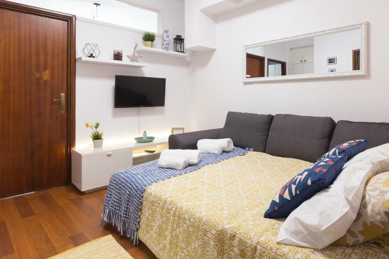 2 Comfy Bright Flats With Netflix Apartment Porto Exterior photo